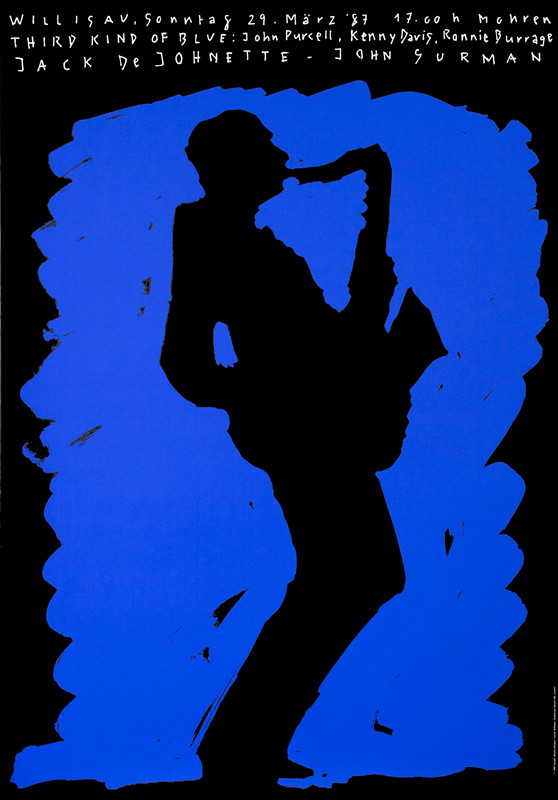 Man plays saxaphone